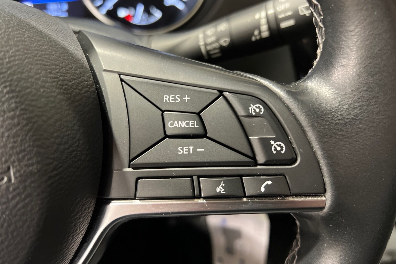 Nissan Qashqai iso kuva 15