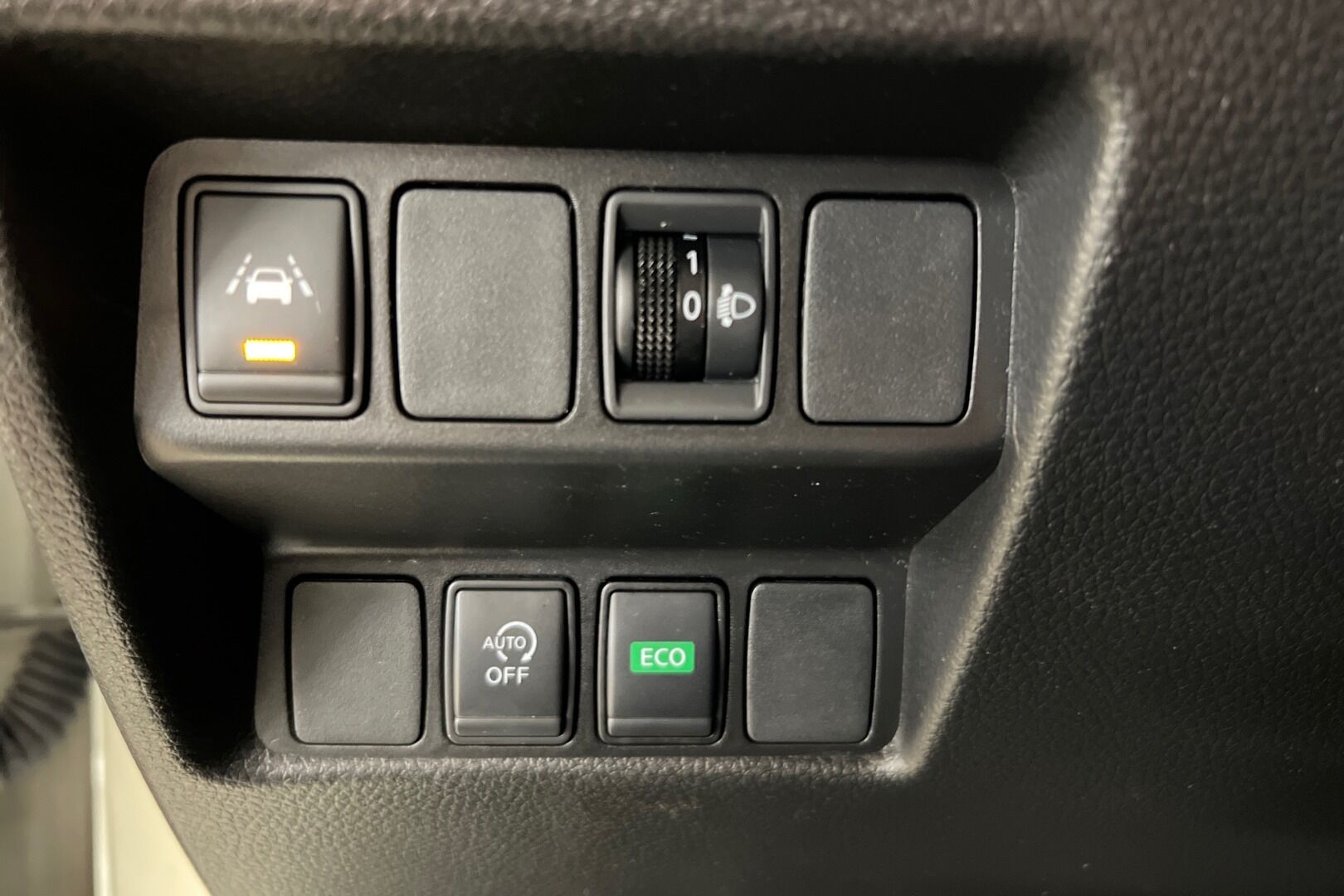 Nissan Qashqai iso kuva 17
