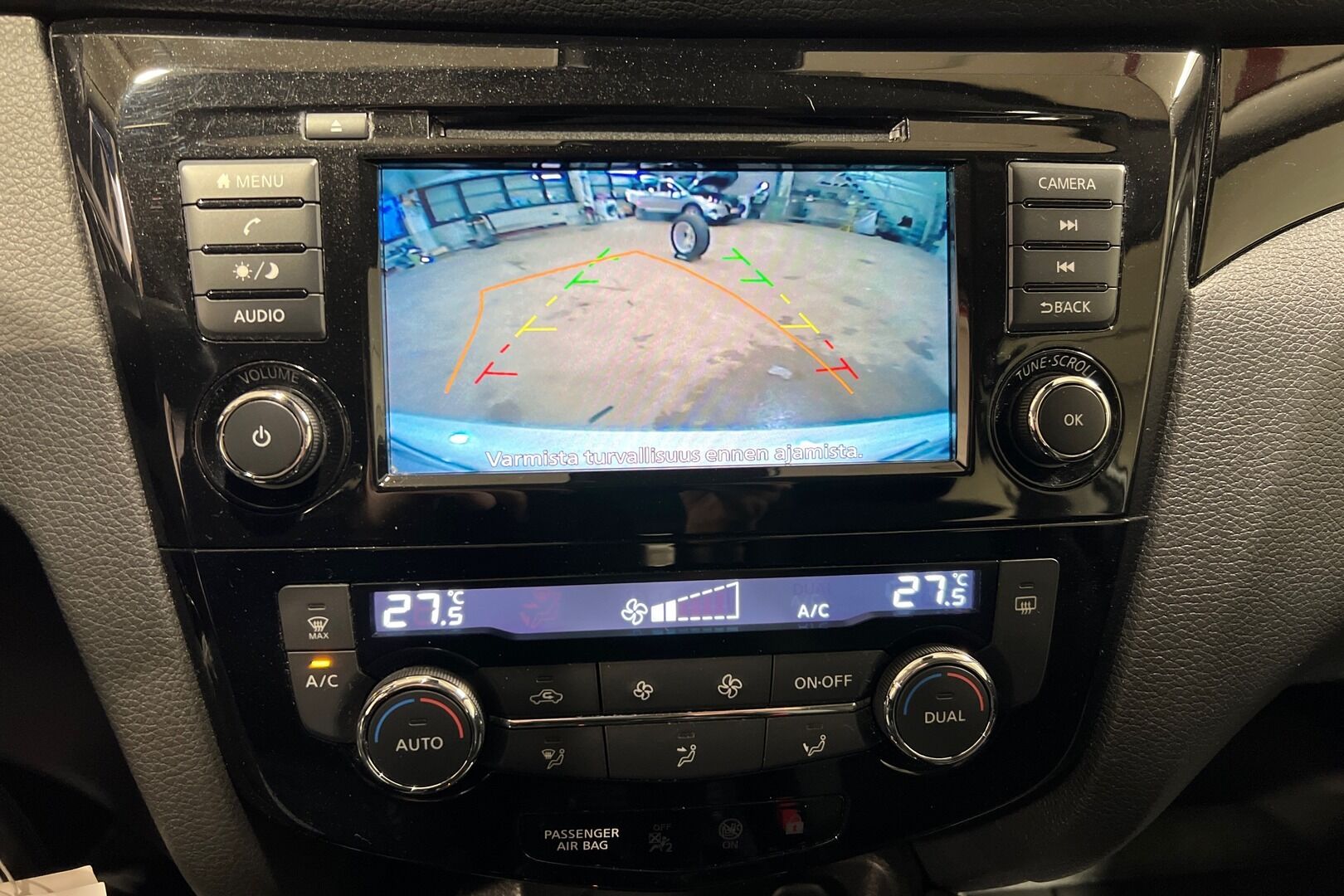 Nissan Qashqai iso kuva 7