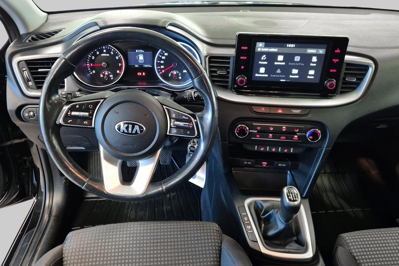 Kia Ceed iso kuva 11