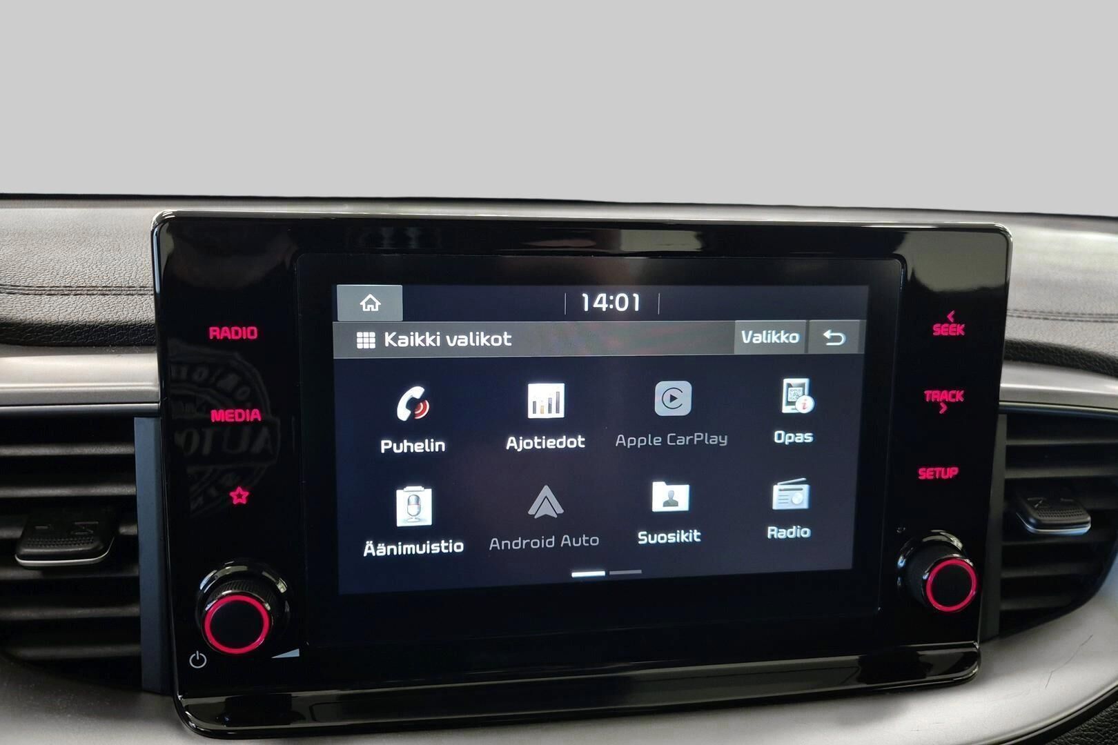 Kia Ceed iso kuva 15