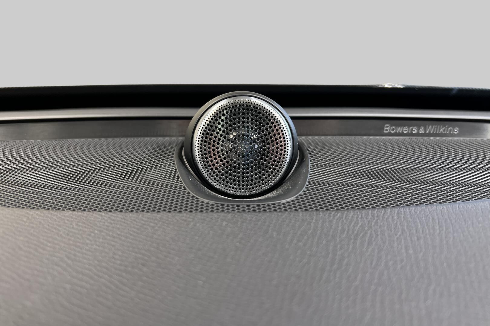 Volvo XC90 iso kuva 18