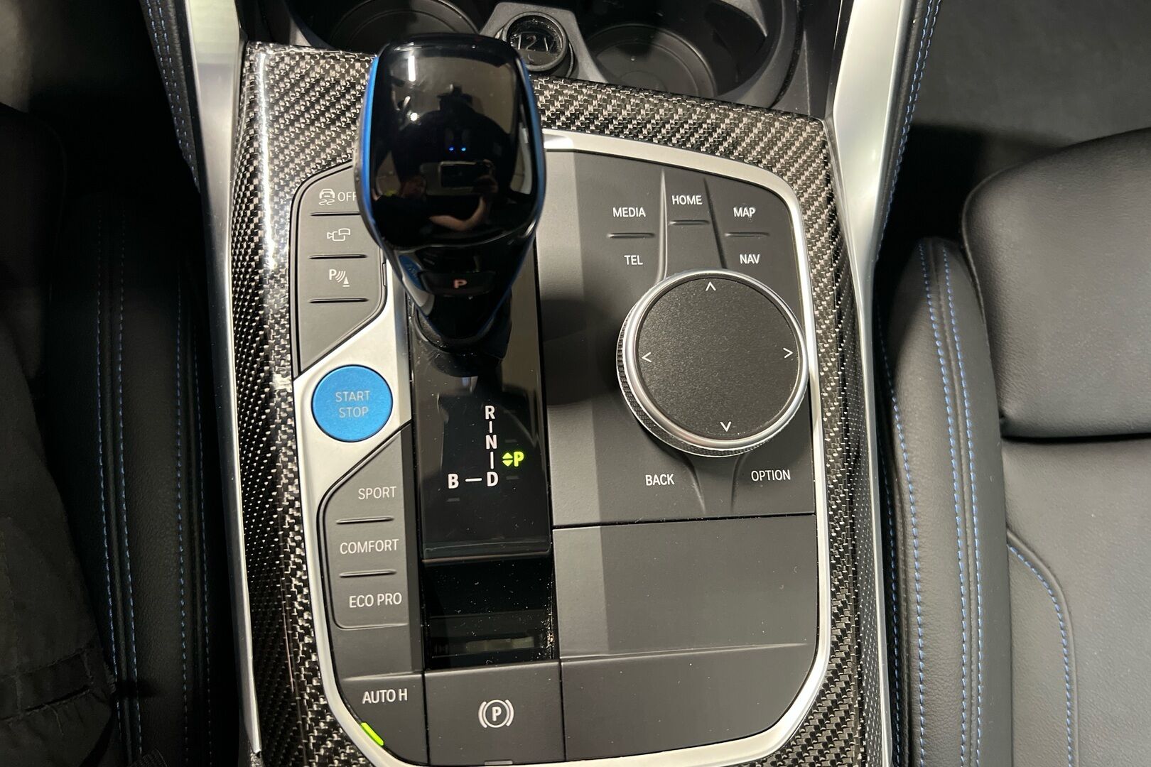 BMW i4 M50 iso kuva 12