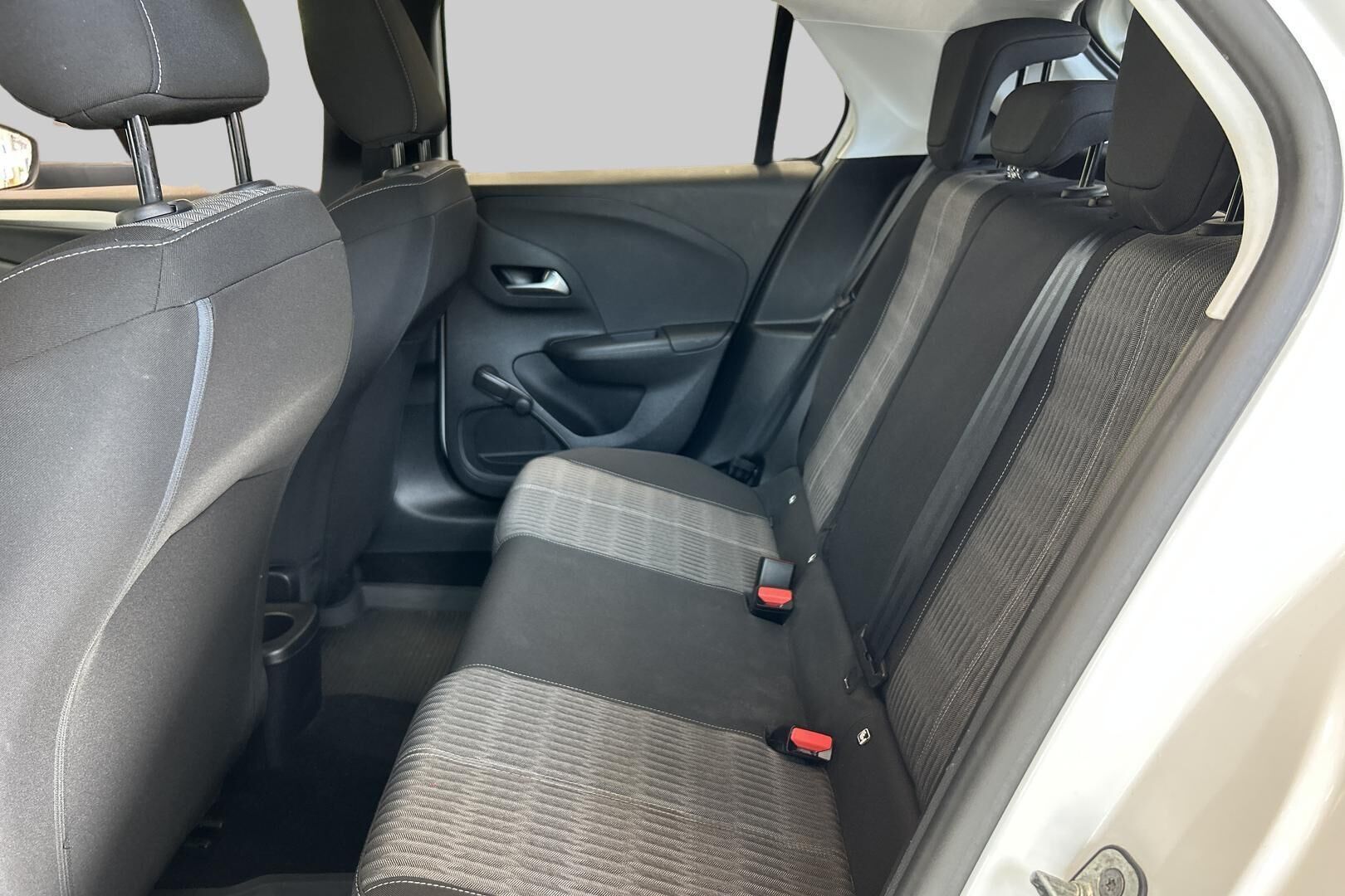Opel Corsa iso kuva 10