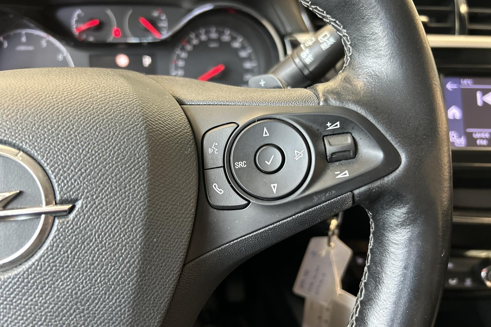 Opel Corsa iso kuva 15