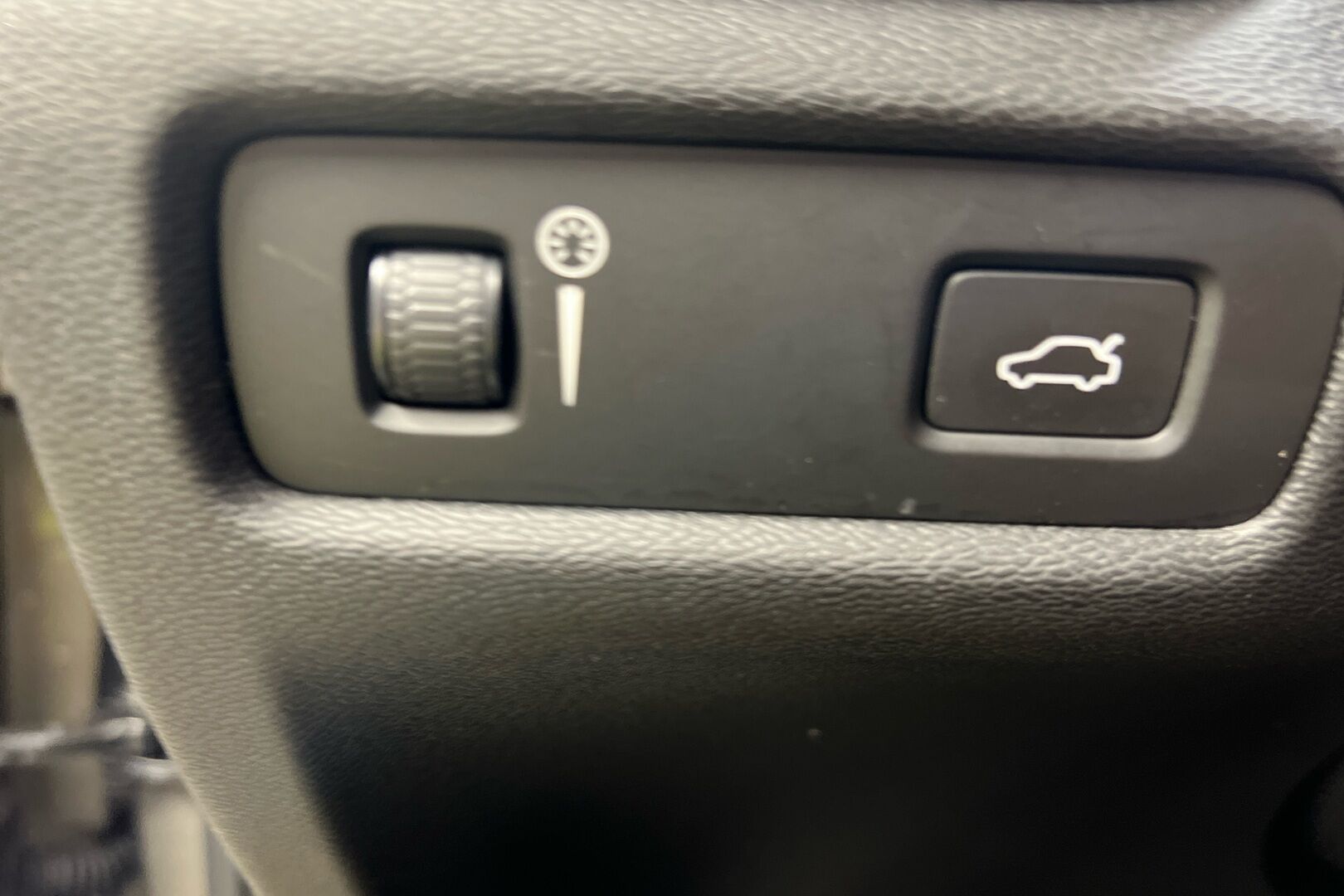 Volvo V60 Cross Country iso kuva 16