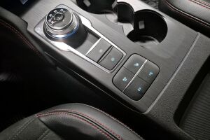 Ford Kuga esikatselu 18