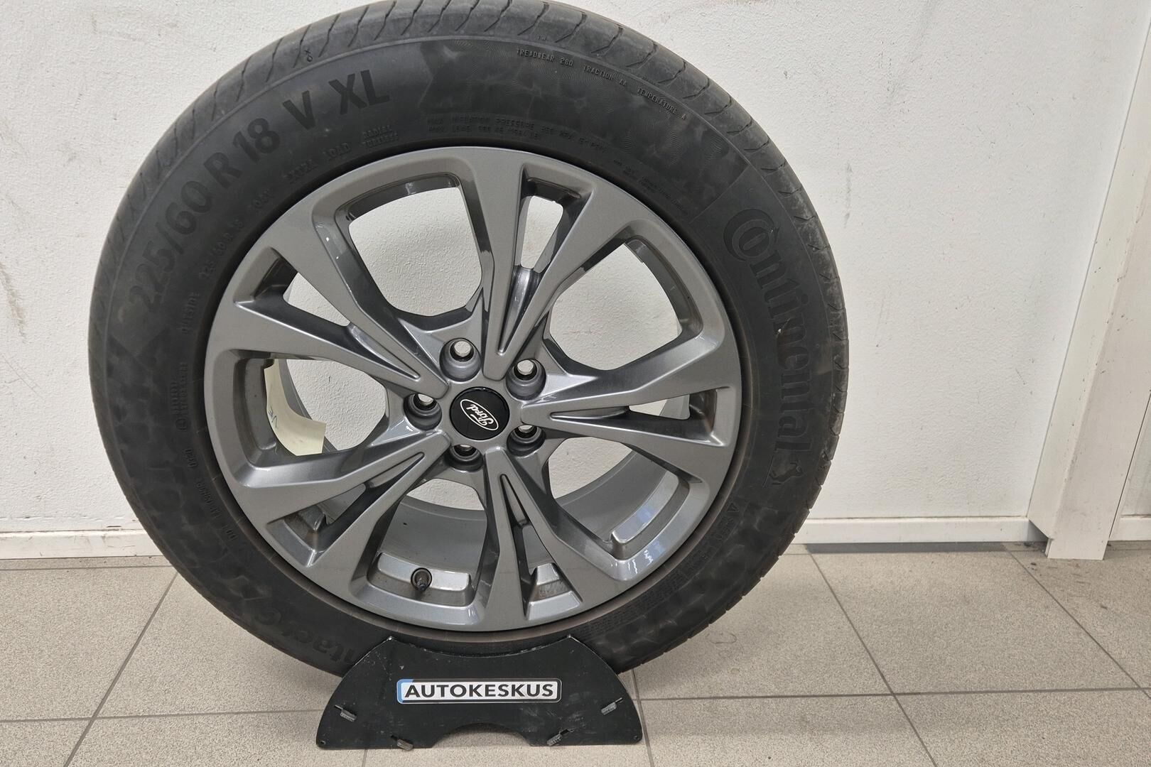 Ford Kuga iso kuva 24