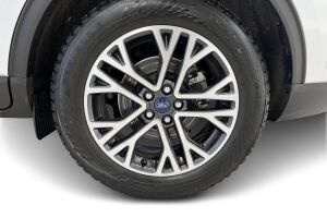 Ford Kuga esikatselu 13