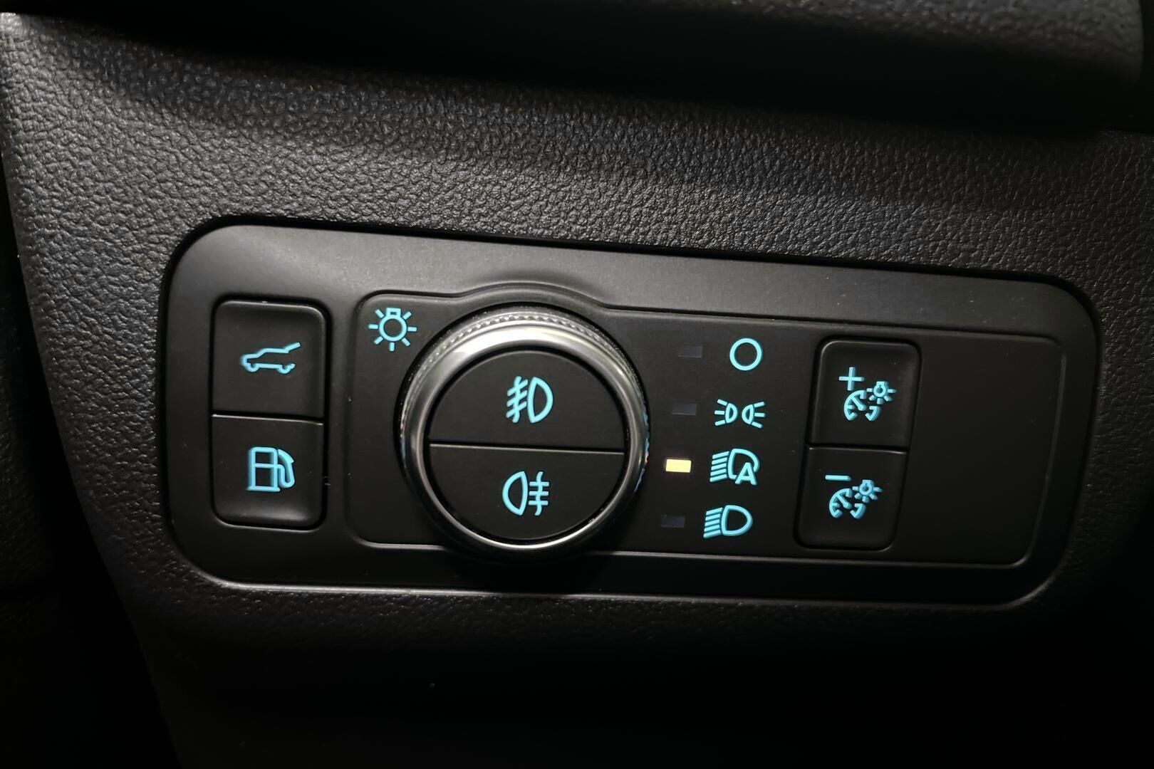 Ford Kuga iso kuva 19