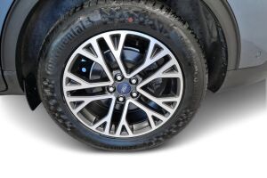 Ford Kuga esikatselu 13