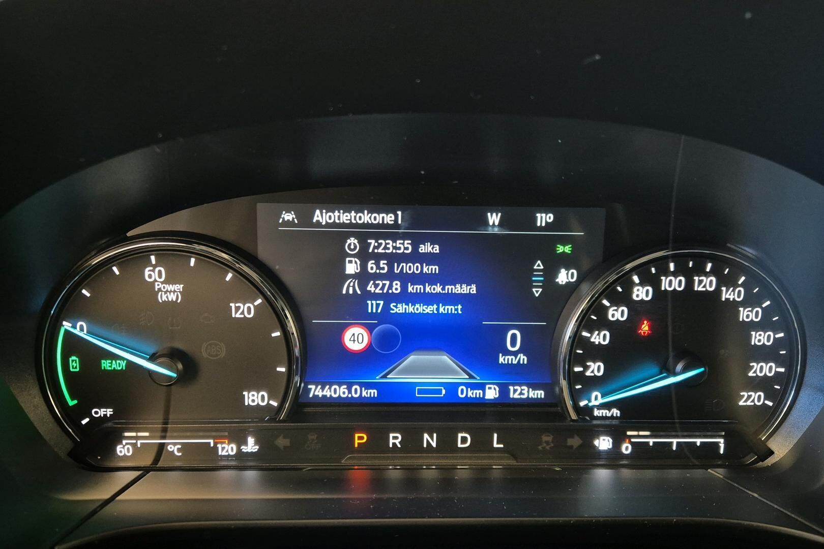 Ford Kuga iso kuva 14