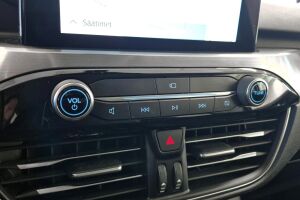 Ford Kuga esikatselu 16