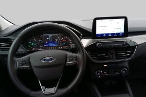 Ford Kuga esikatselu 2