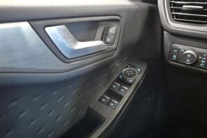 Ford Kuga esikatselu 21