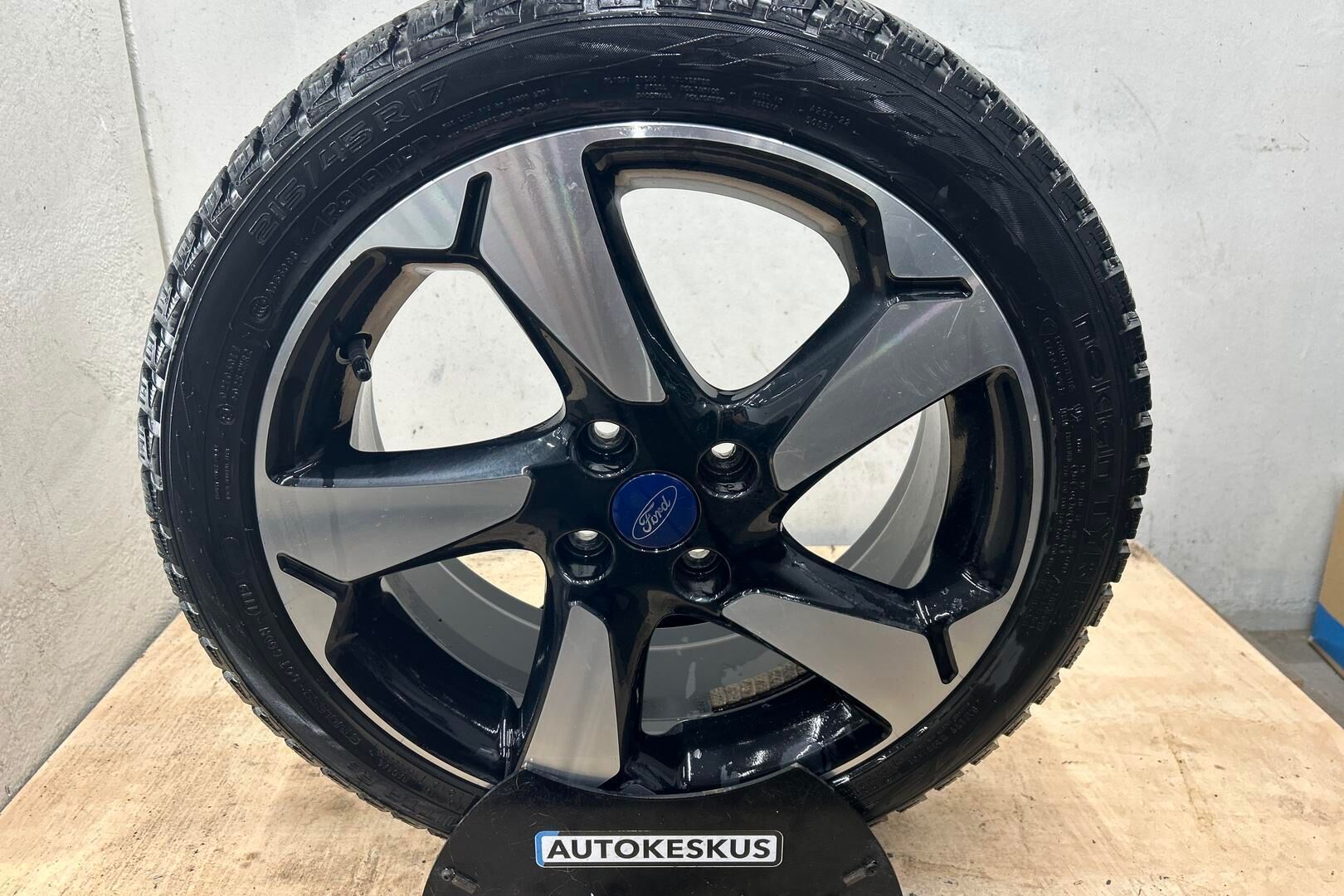 Ford Fiesta iso kuva 15