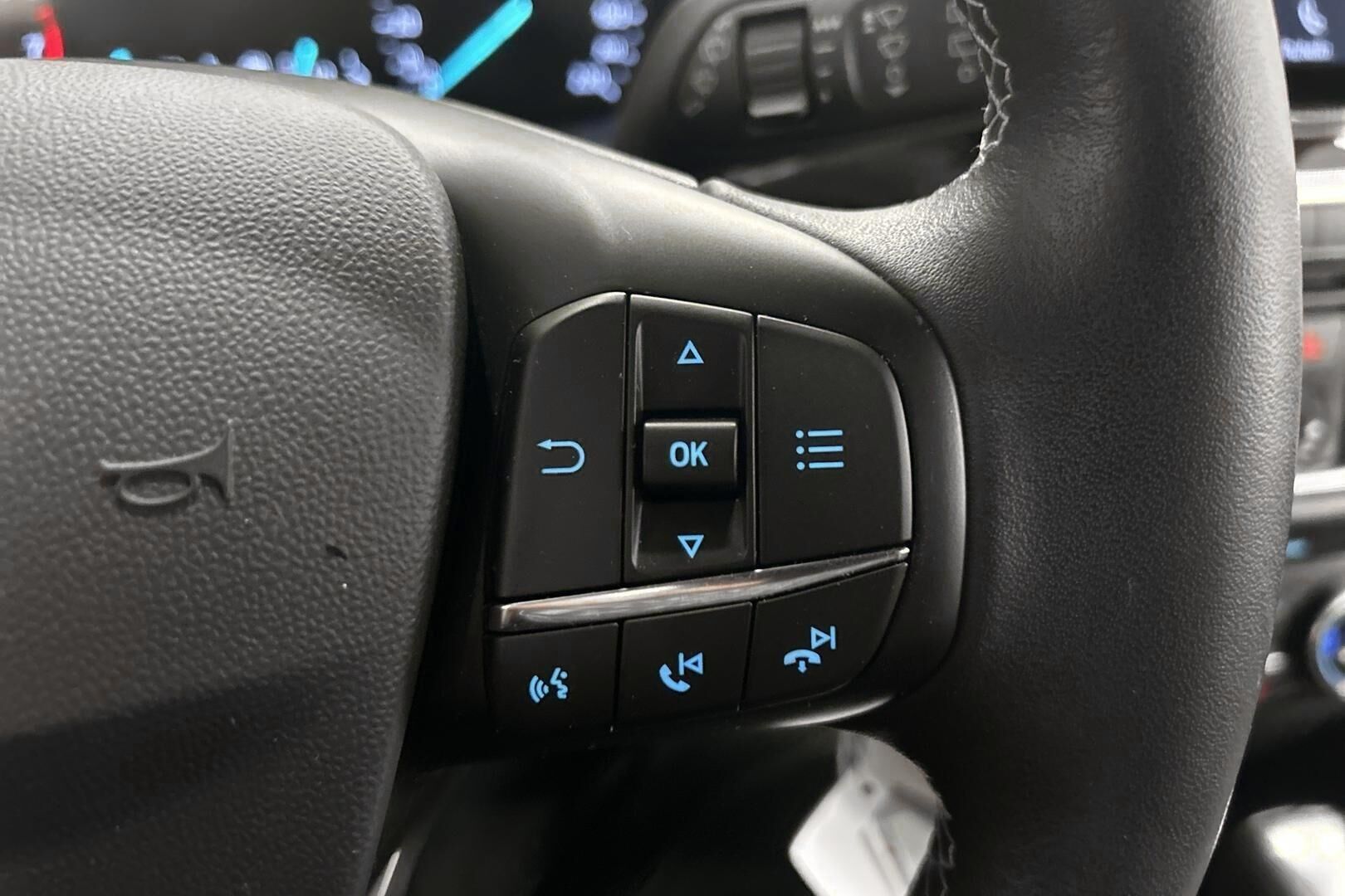 Ford Fiesta iso kuva 18