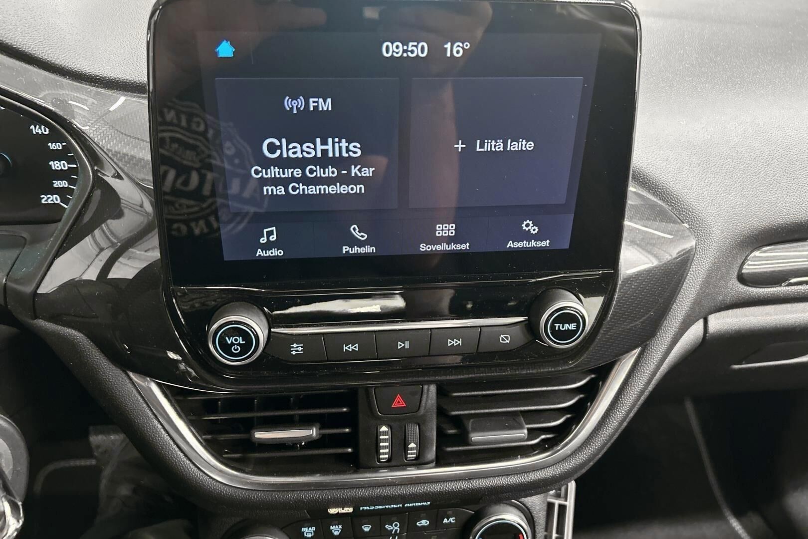 Ford Fiesta iso kuva 19