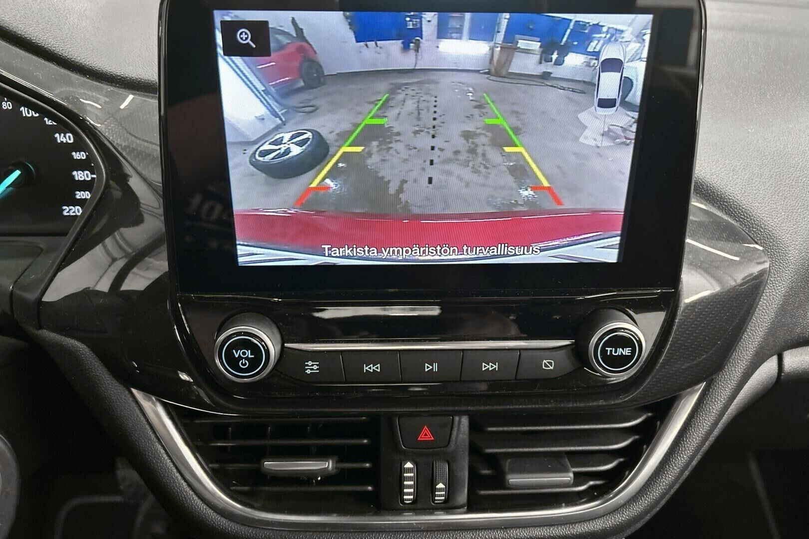 Ford Fiesta iso kuva 20