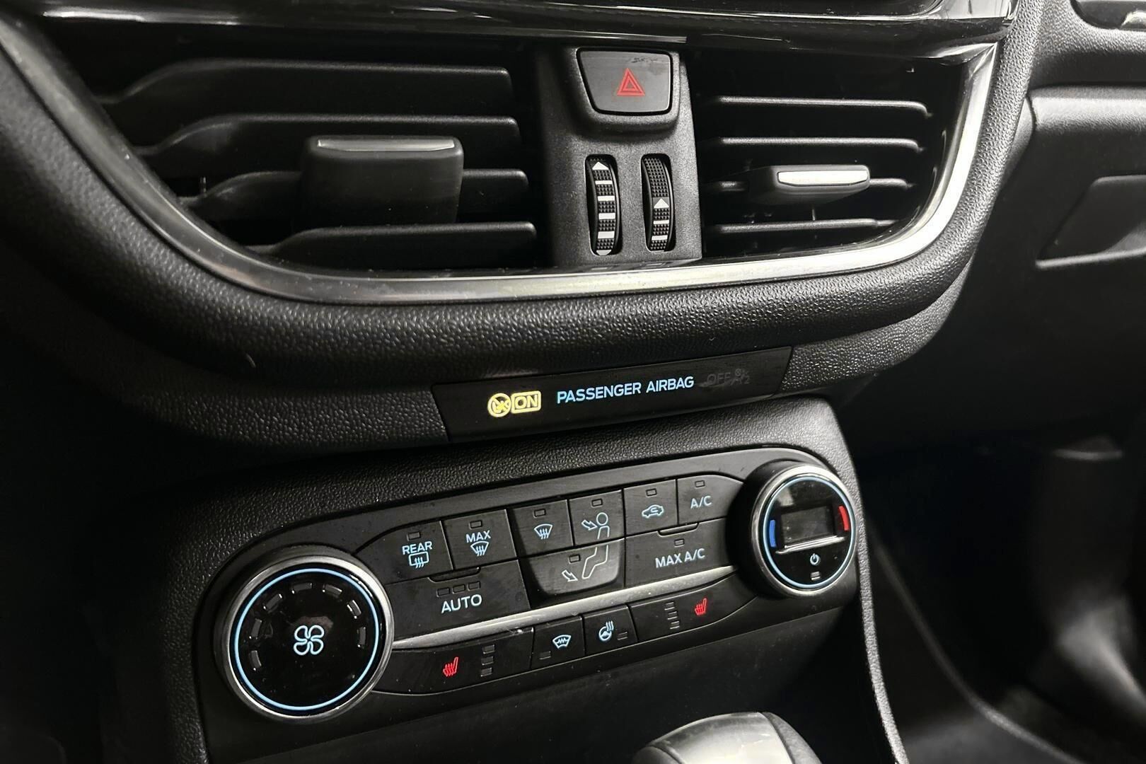 Ford Fiesta iso kuva 21