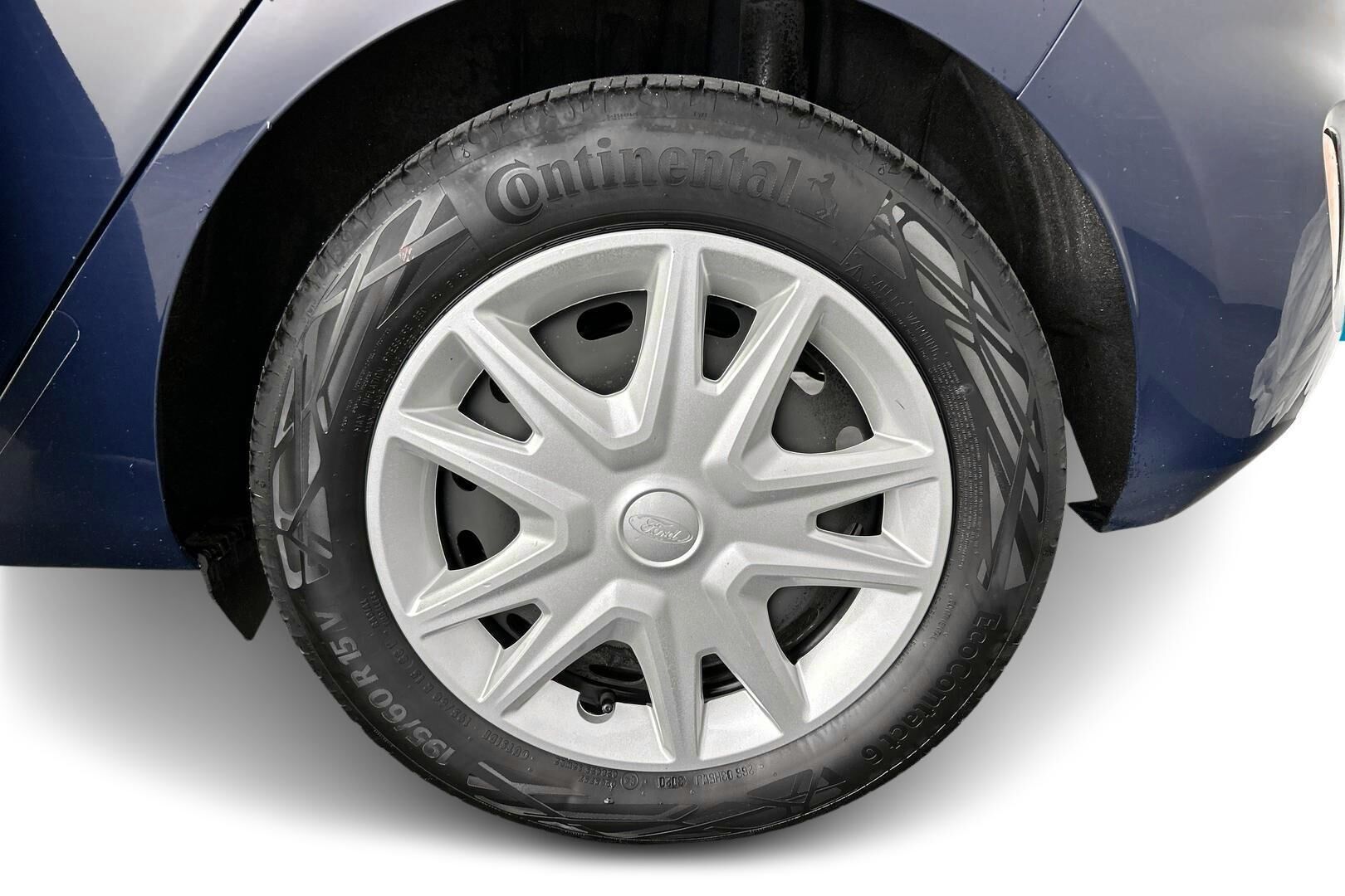 Ford Fiesta iso kuva 13
