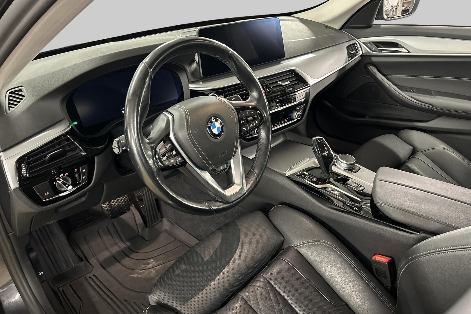 BMW 5-sarja iso kuva 6