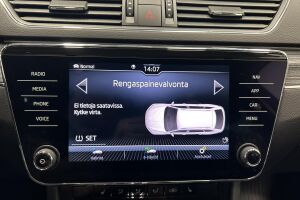 Skoda Superb esikatselu 15