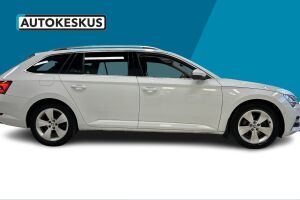 Skoda Superb esikatselu 4