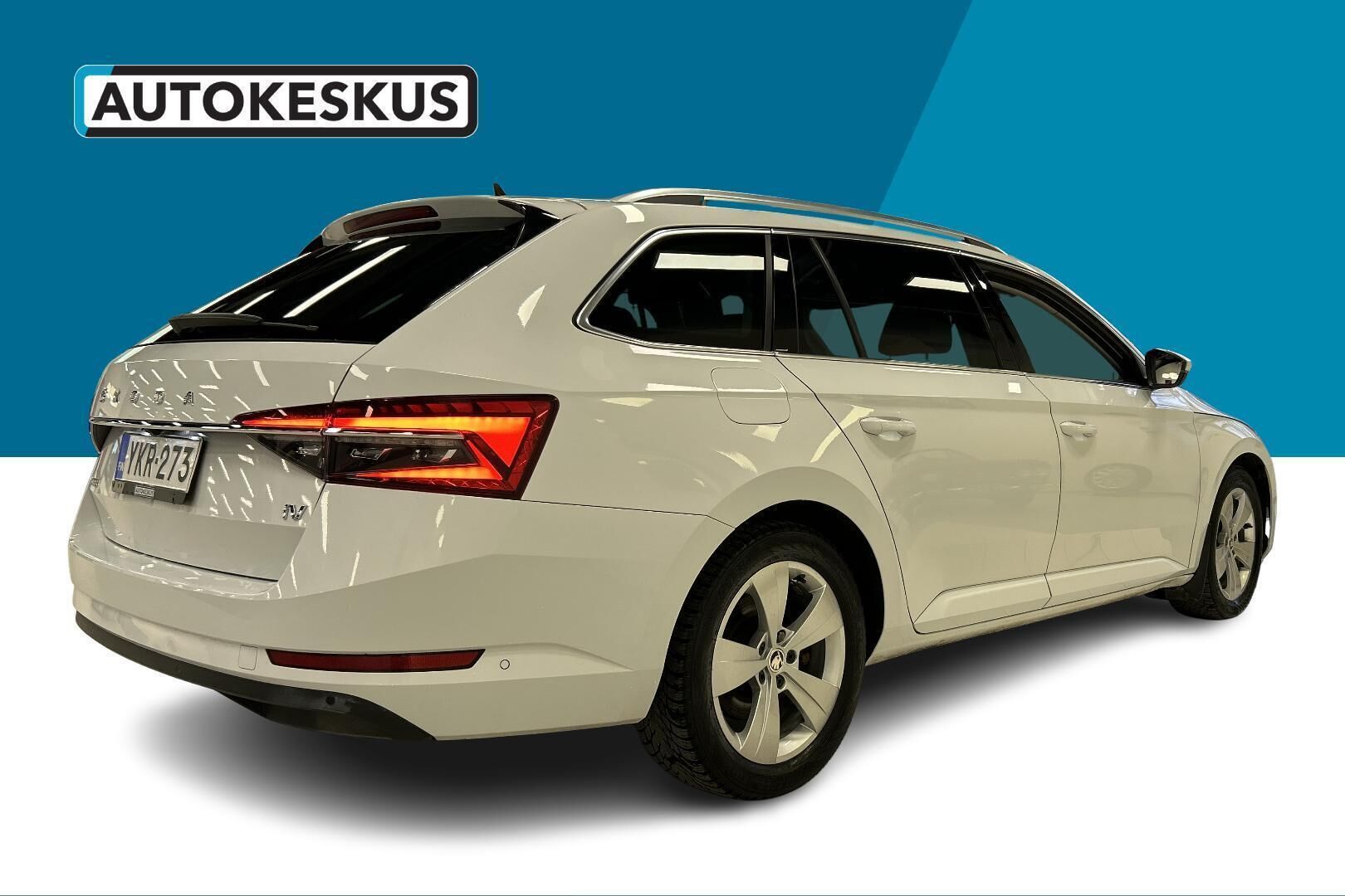 Skoda Superb iso kuva 5