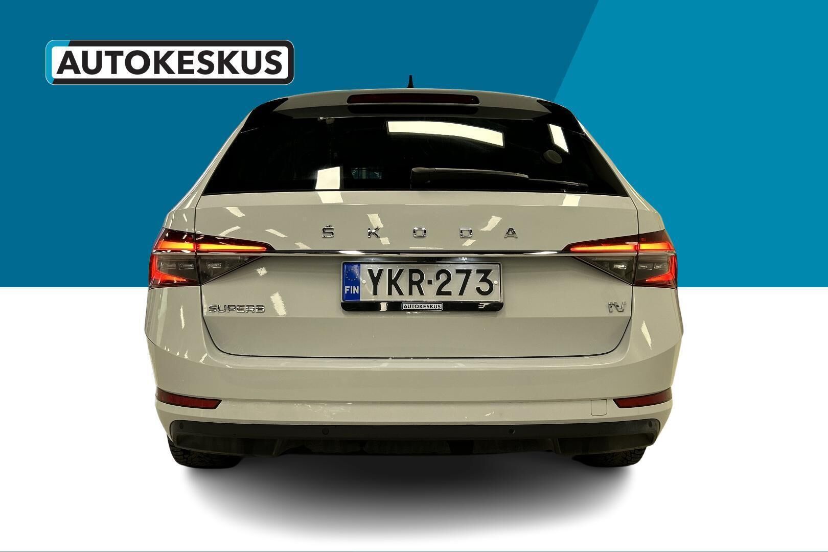 Skoda Superb iso kuva 6