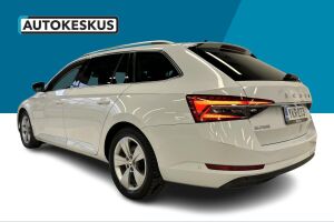 Skoda Superb esikatselu 35