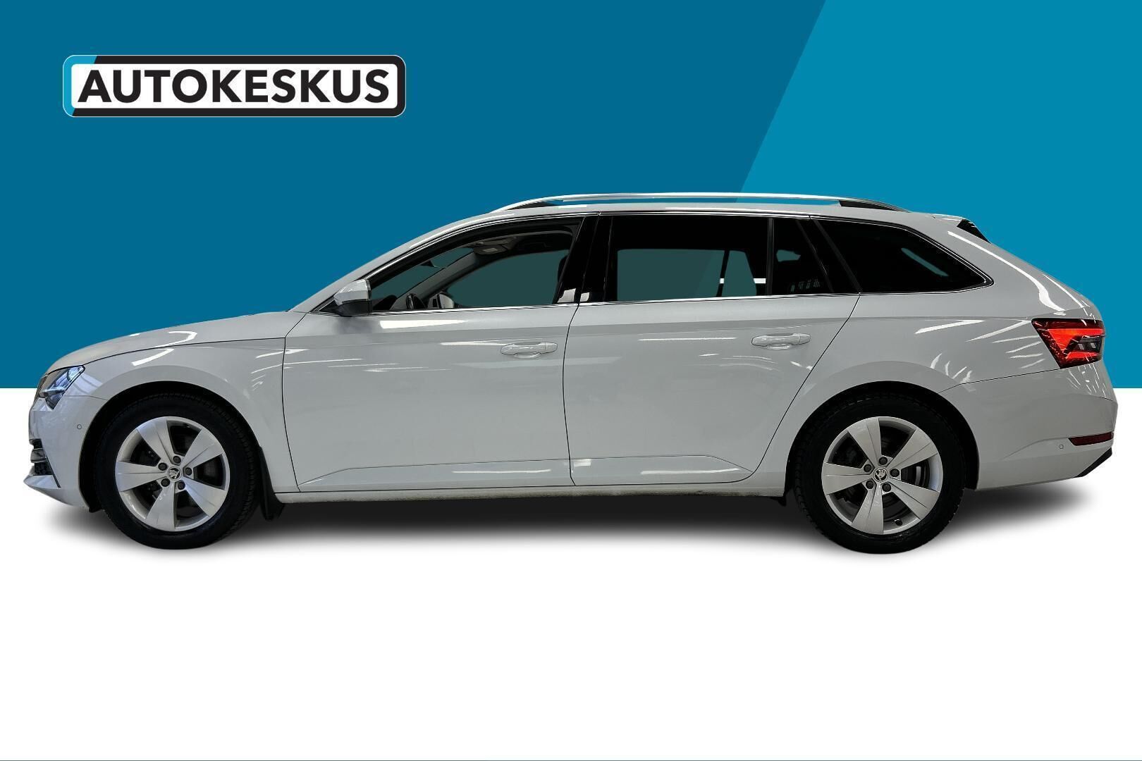 Skoda Superb iso kuva 7