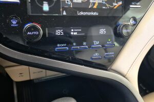 Toyota Camry esikatselu 16