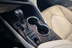 Toyota Camry esikatselu 17