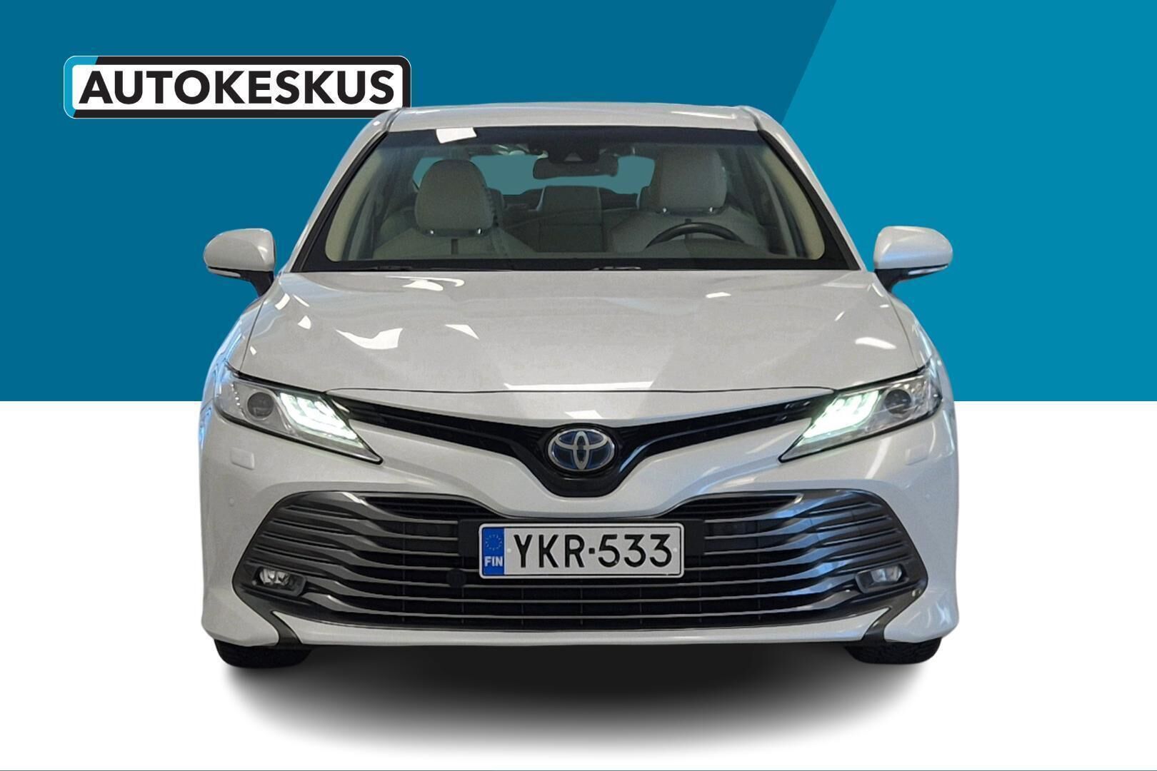 Toyota Camry iso kuva 2