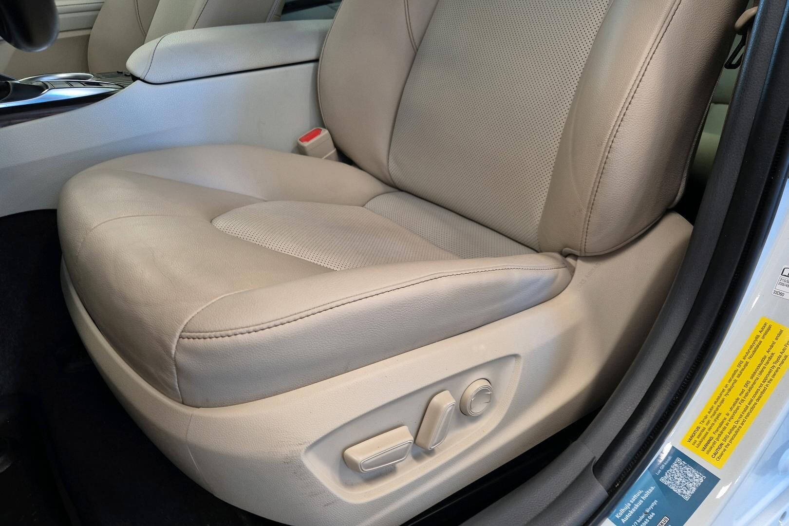 Toyota Camry iso kuva 22