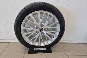 Toyota Camry esikatselu 23