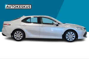 Toyota Camry esikatselu 4