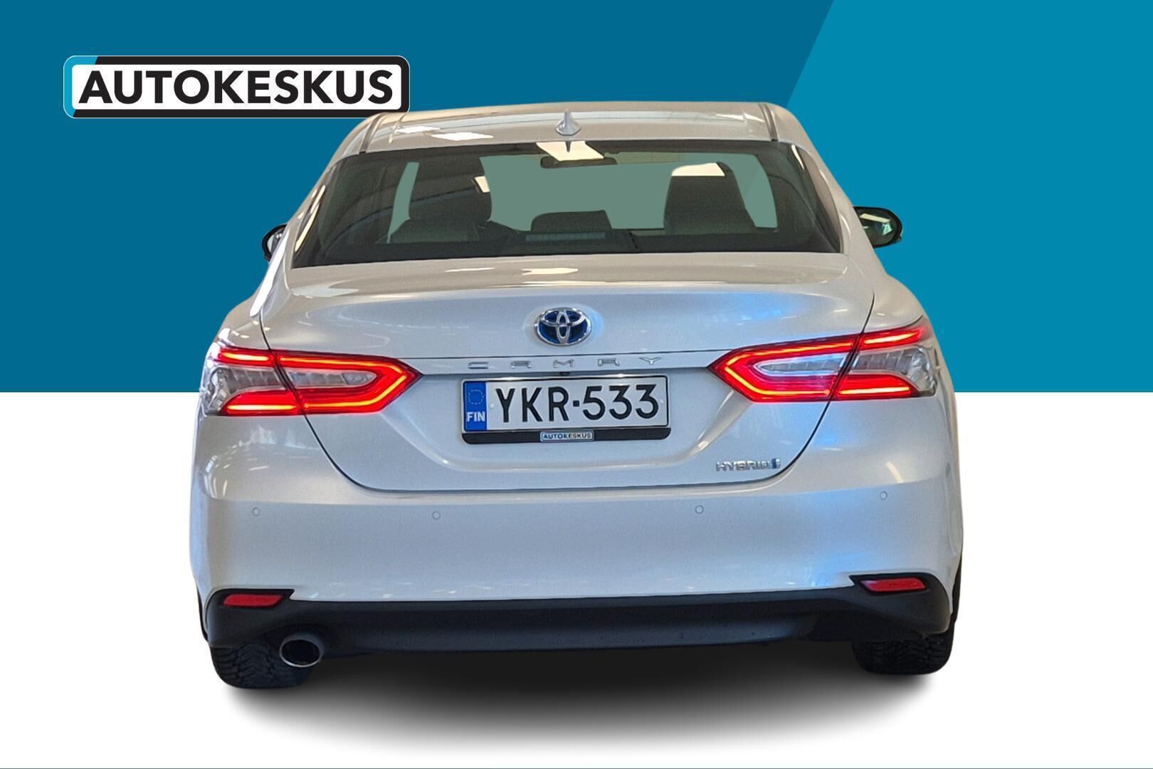 Toyota Camry iso kuva 6