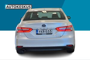 Toyota Camry esikatselu 6