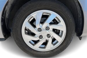 Mitsubishi Space Star esikatselu 13