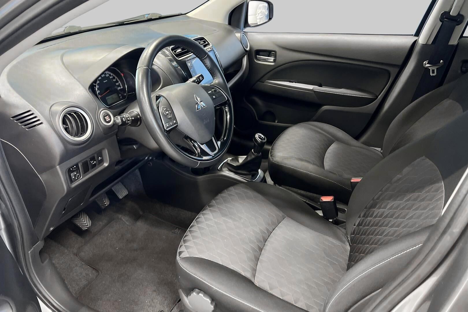 Mitsubishi Space Star iso kuva 8