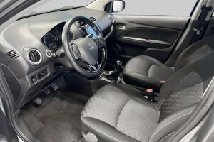 Mitsubishi Space Star esikatselu 9