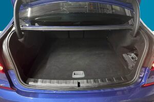 BMW 3-sarja esikatselu 10