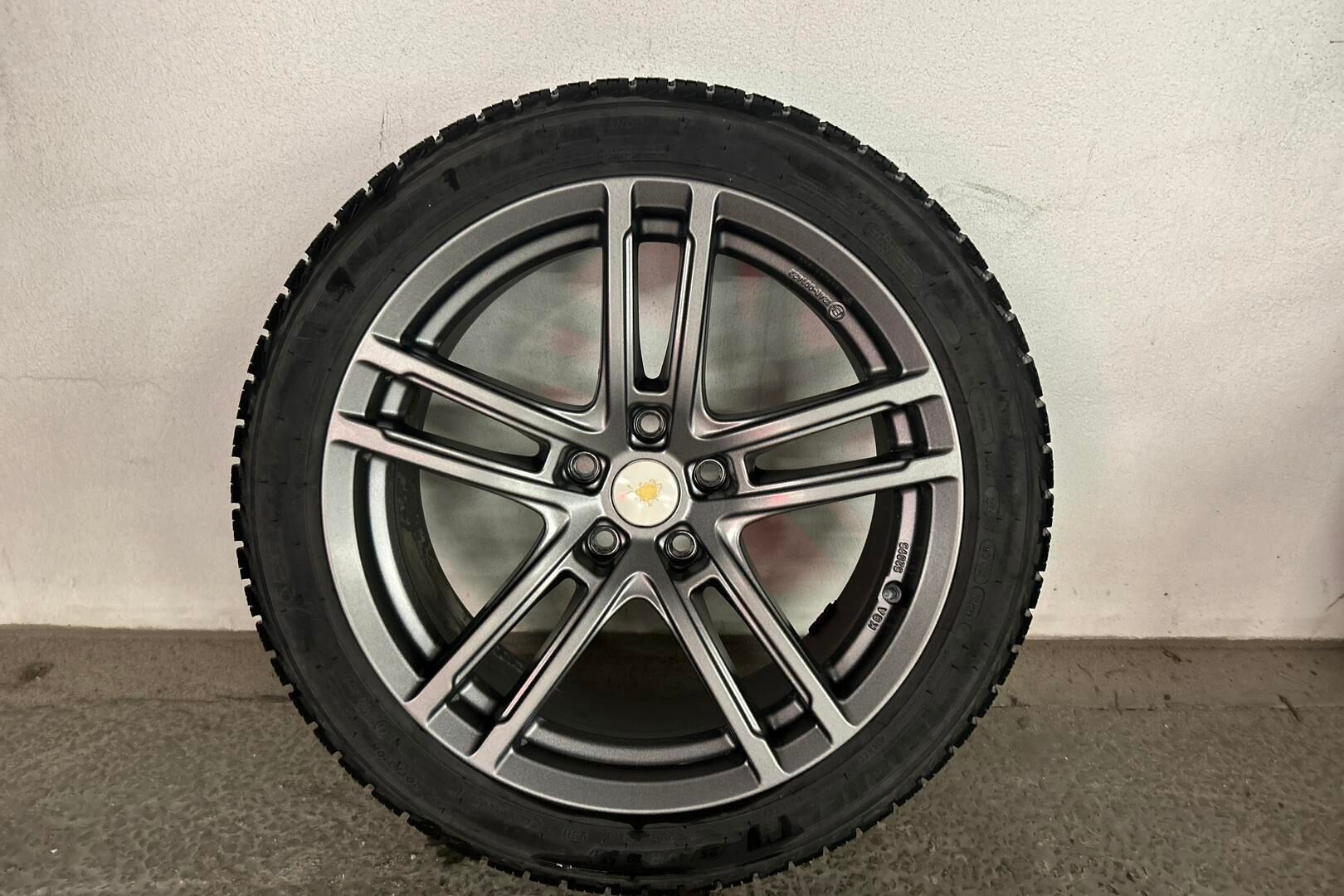BMW 3-sarja iso kuva 11