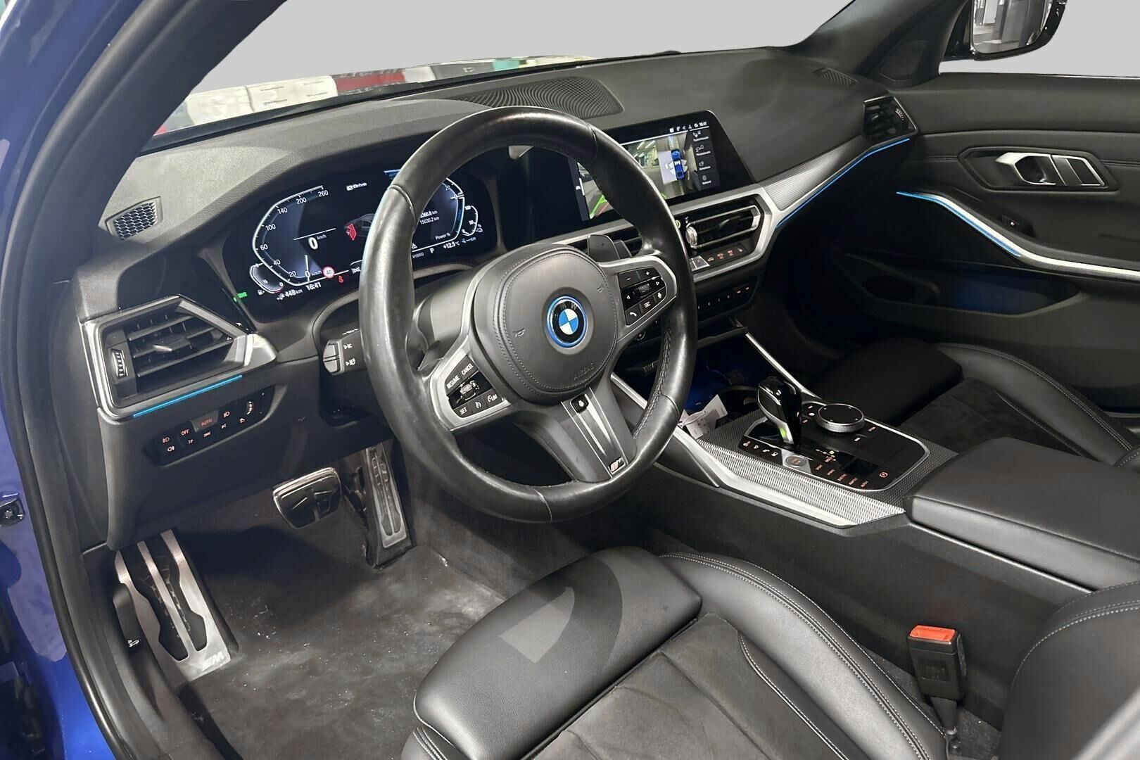 BMW 3-sarja iso kuva 7
