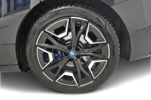 BMWi iX esikatselu 13