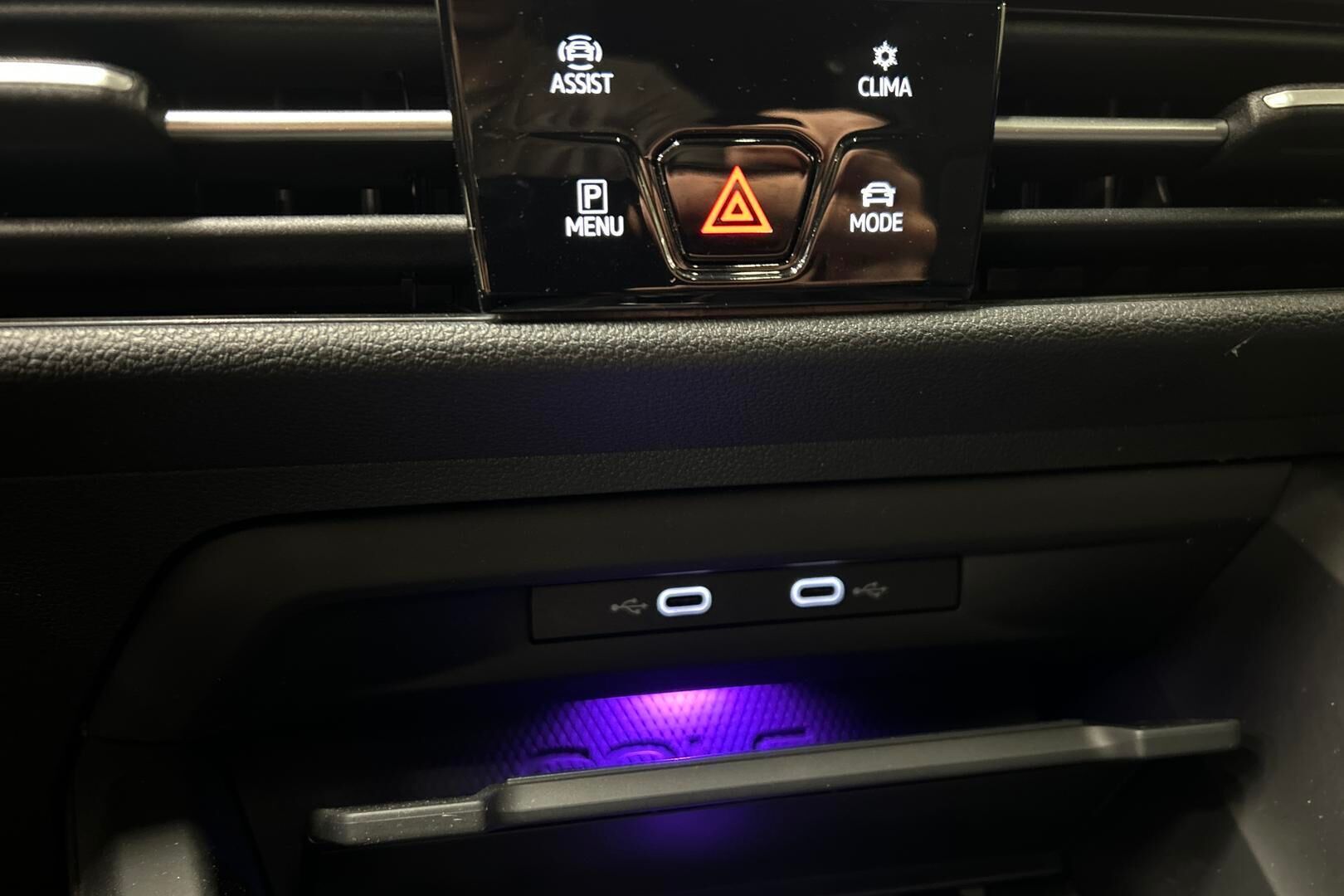 Volkswagen Golf iso kuva 15