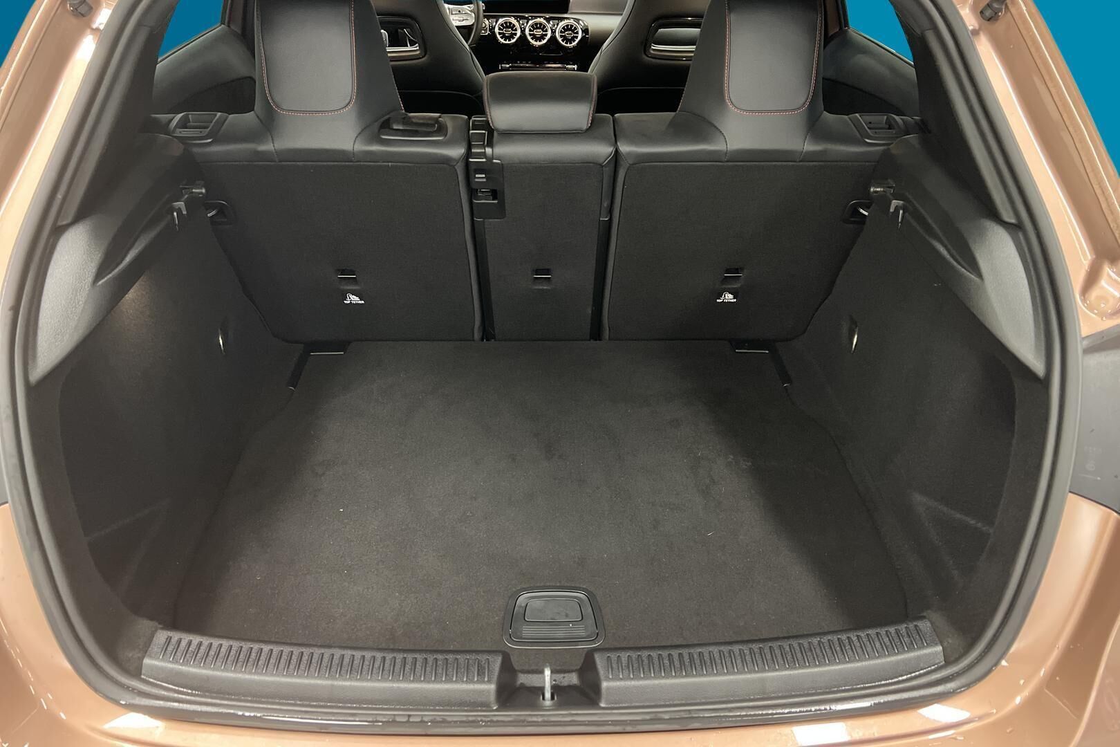 Mercedes-Benz A iso kuva 15