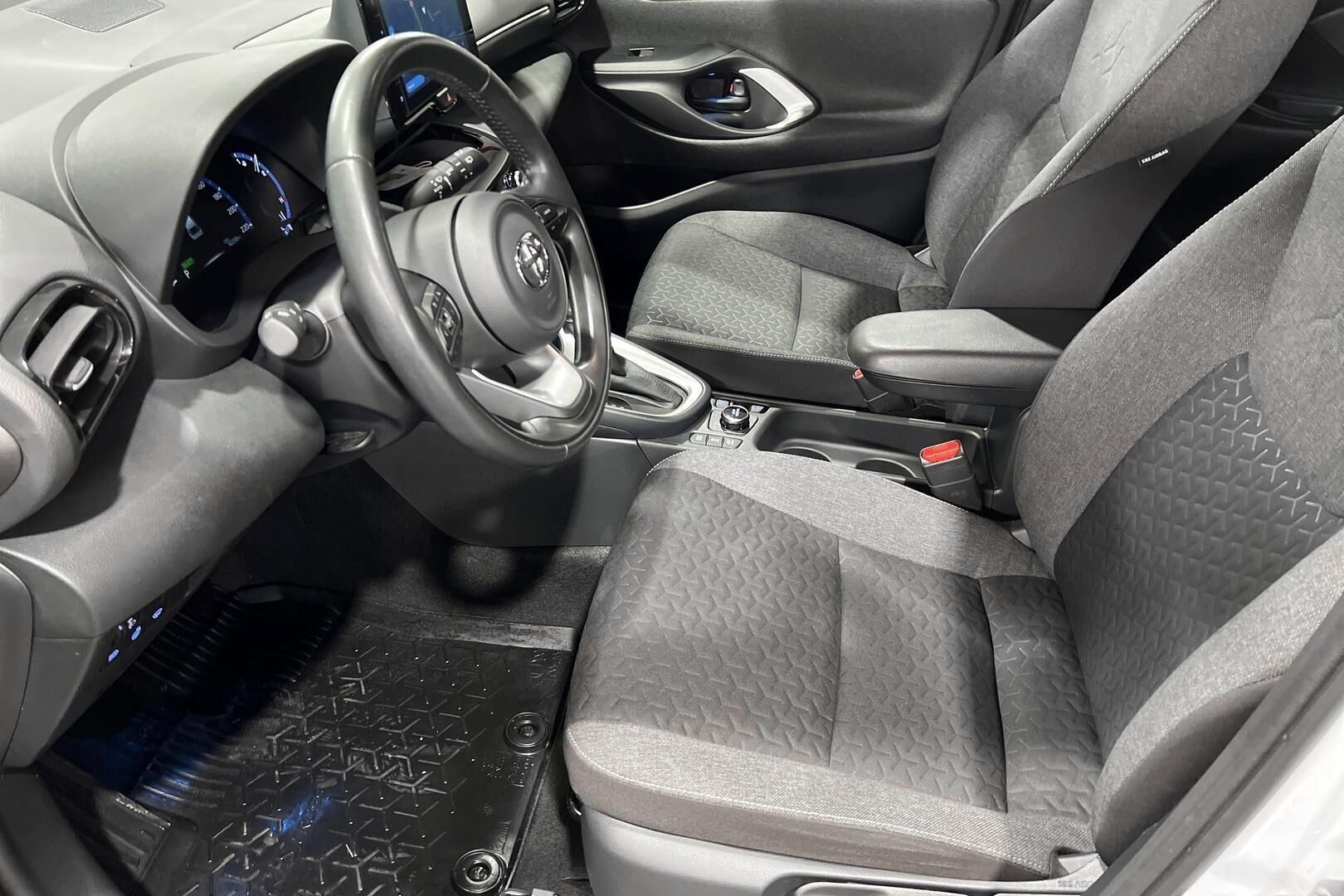 Toyota Yaris Cross iso kuva 8